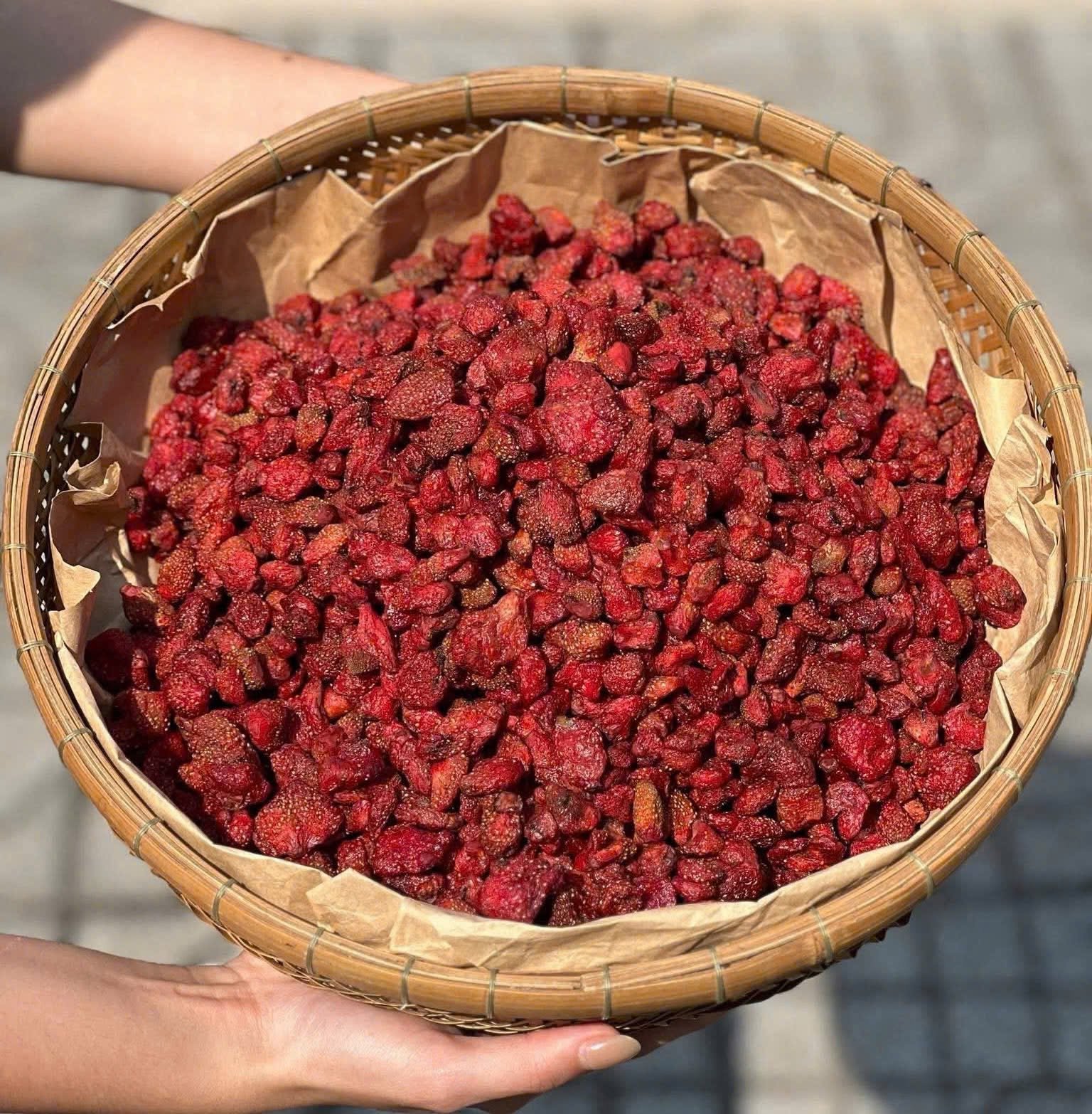 Vietnamese Unsweetened Dried Strawberries 300g