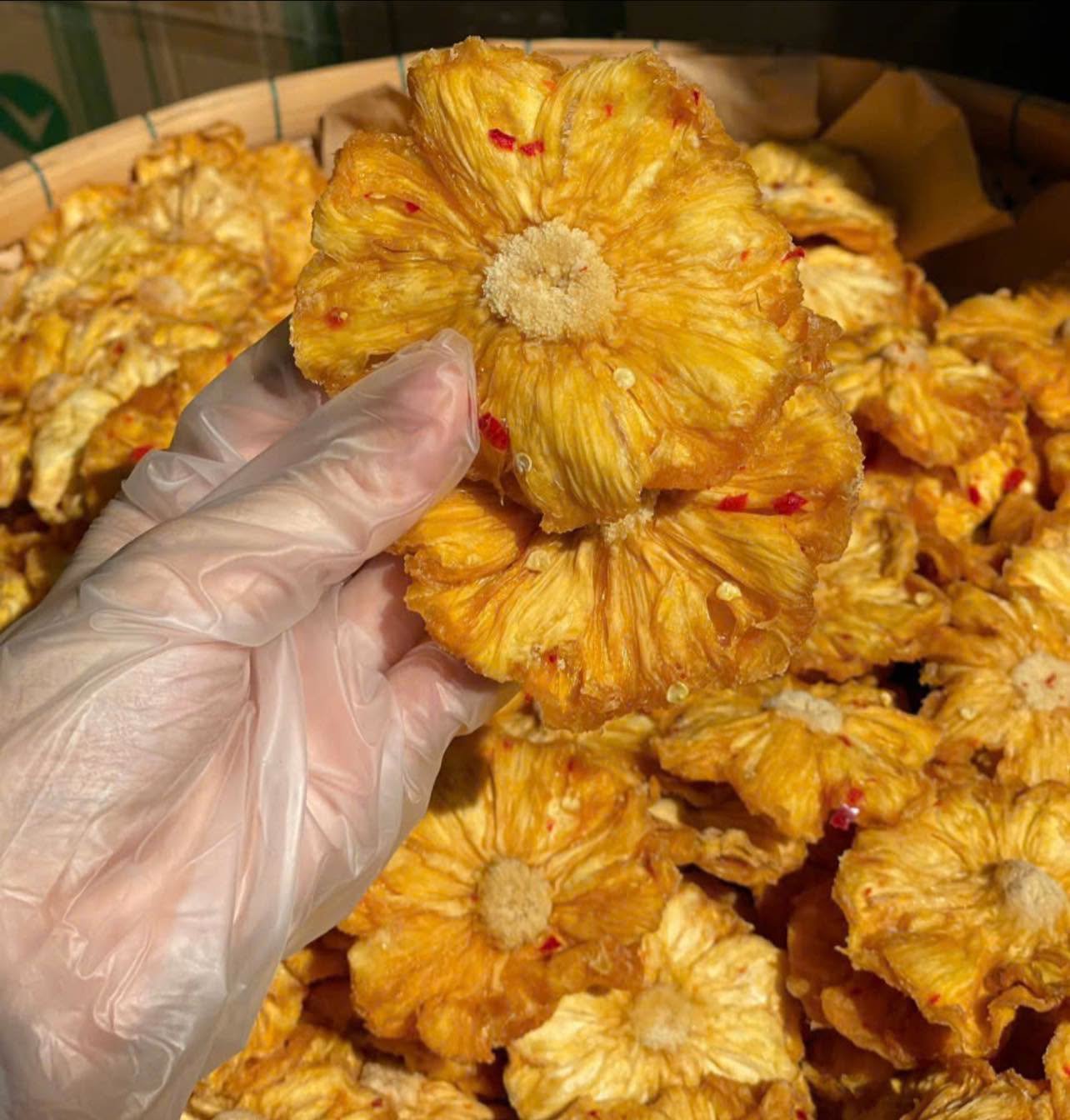 Vietnamese Chili Salt Dried Pineapple 300g Sweet Tangy Spicy Tropical Fruit Snack