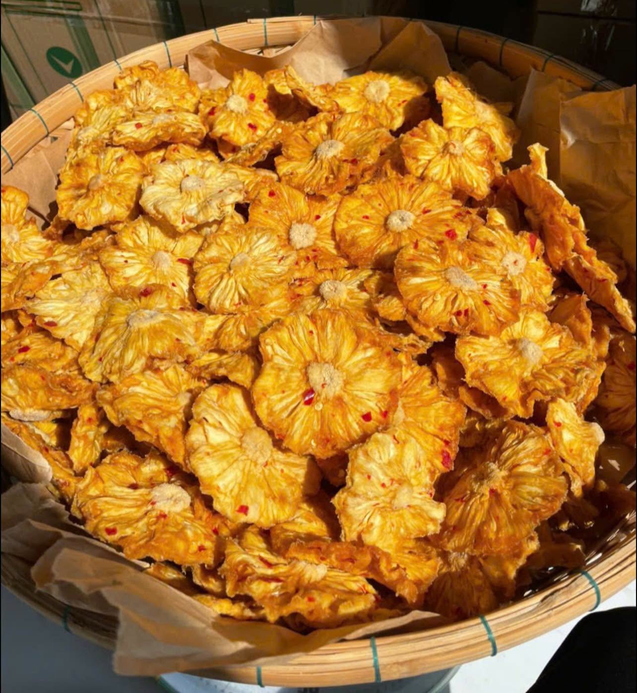 Vietnamese Chili Salt Dried Pineapple 300g Sweet Tangy Spicy Tropical Fruit Snack