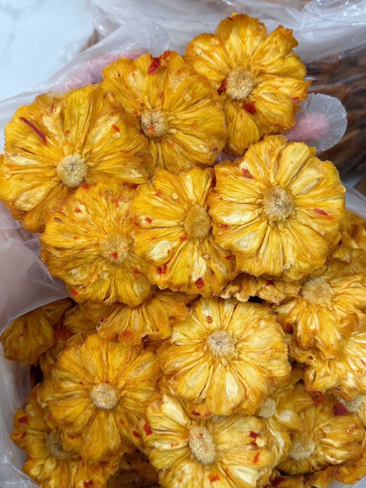 Vietnamese Chili Salt Dried Pineapple 300g Sweet Tangy Spicy Tropical Fruit Snack