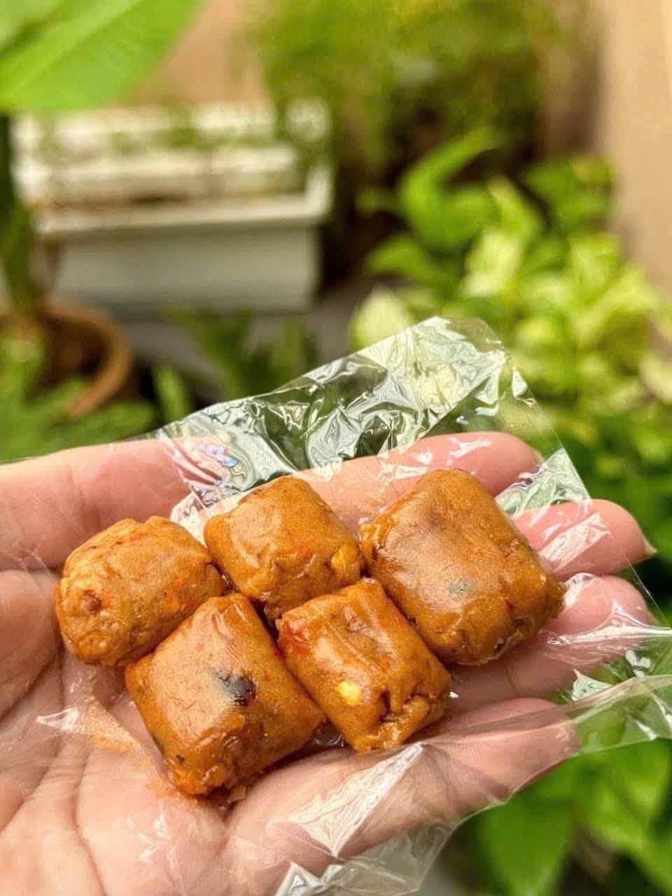 Vietnamese Spicy Tamarind Chews 300g Sweet Tangy Chewy Snack