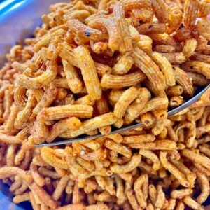 Vietnamese Crispy Macaroni Snack