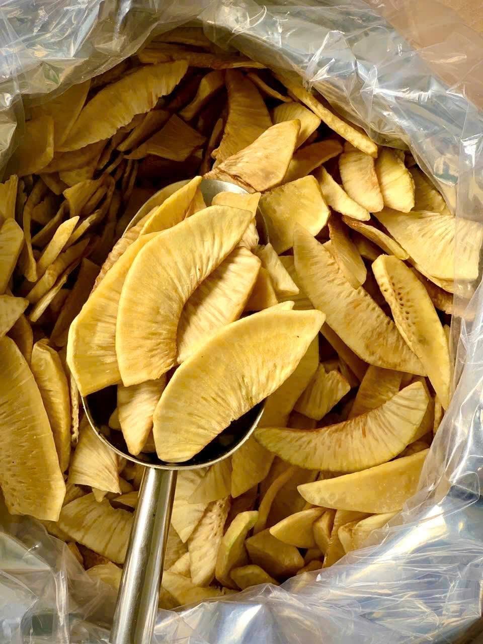 Crispy Vietnamese dried breadfruit chips close up
