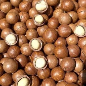 Roasted Vietnamese Macadamia Nuts with Pre-Slit Shells