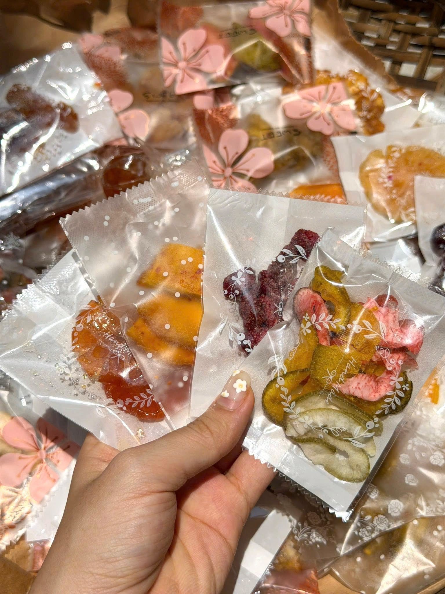 Vietnamese Assorted Dried Fruits 550g with individually packed fruit varieties