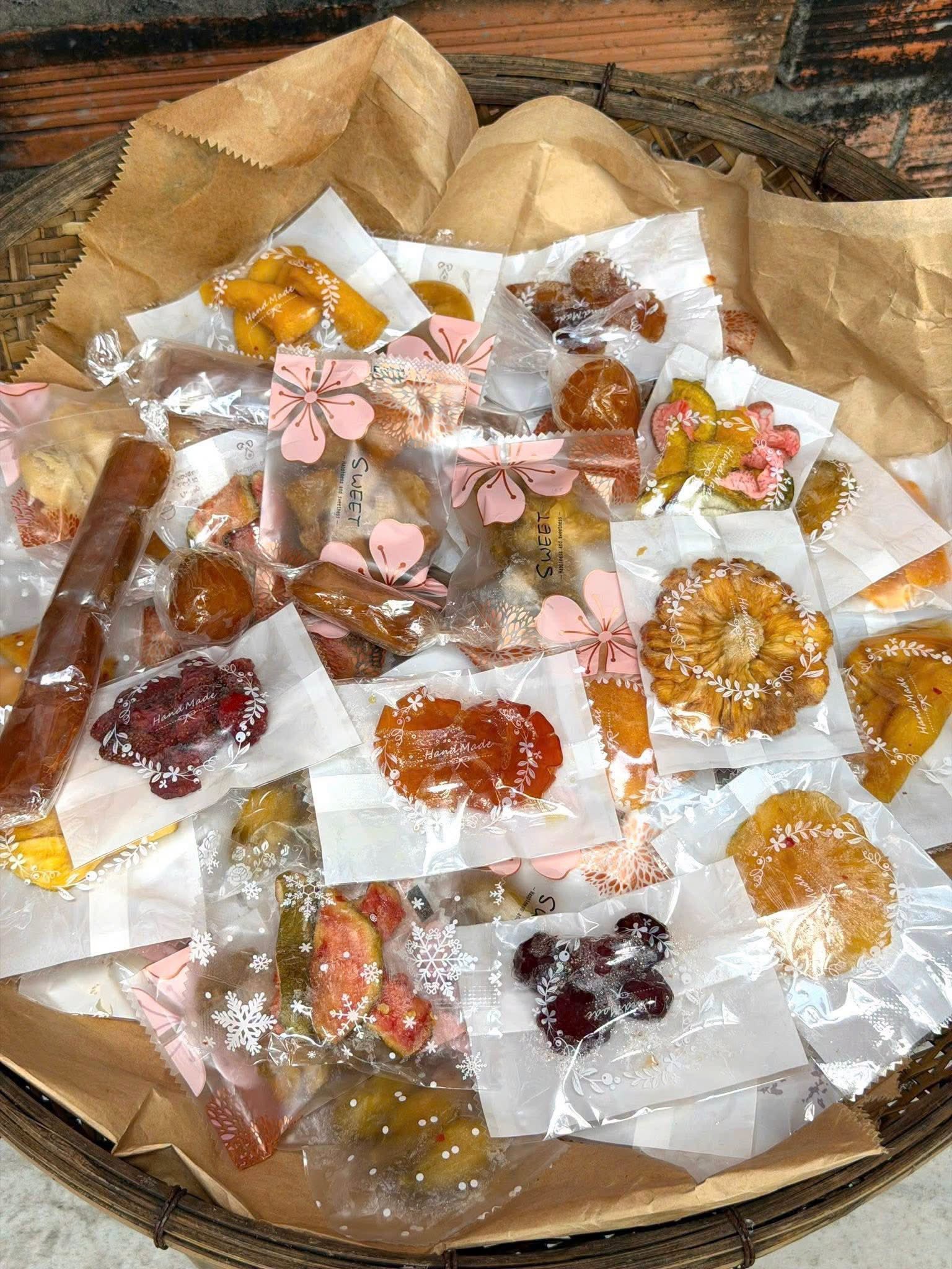 Vietnamese Assorted Dried Fruits 550g – Separately Packed Fruit Varieties